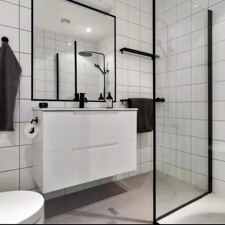 Apartment Close To Bus, S And The Sea Fornebu